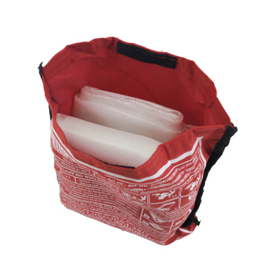 Полотно противопожарное ПП-300-1 (1,5х2) в чехле-сумке из водонепроницаемой ткани_1